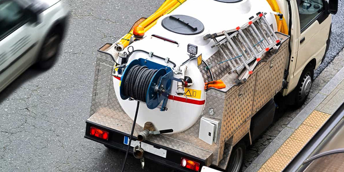 Curage canalisation avec camion hydrocureur